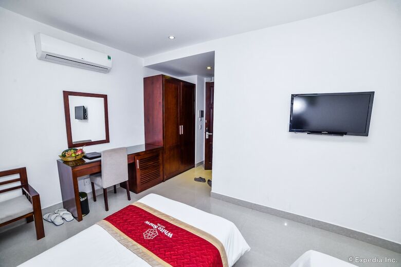 White Snow Hotel