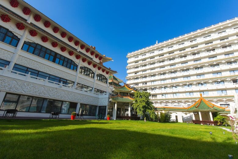 Huatian Chinagora Hotel