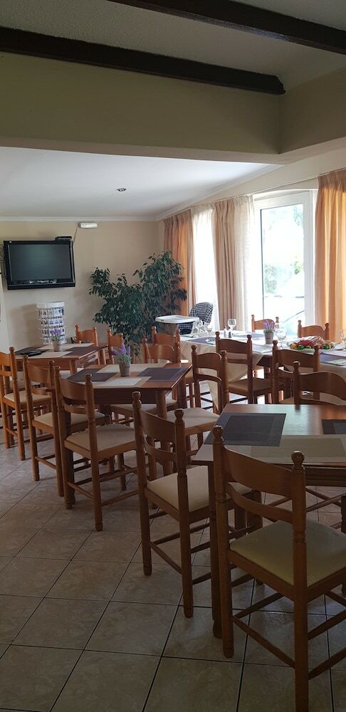 Parthenis Riviera Hotel