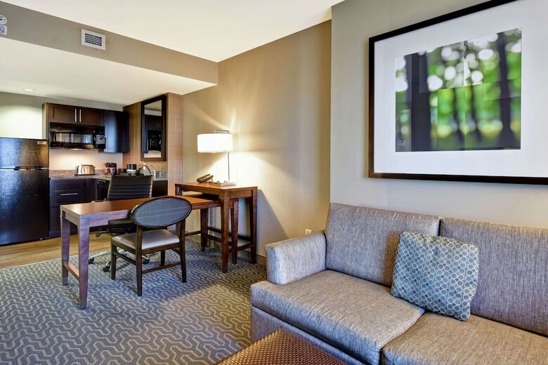 Hotel Embassy Suites Springfield