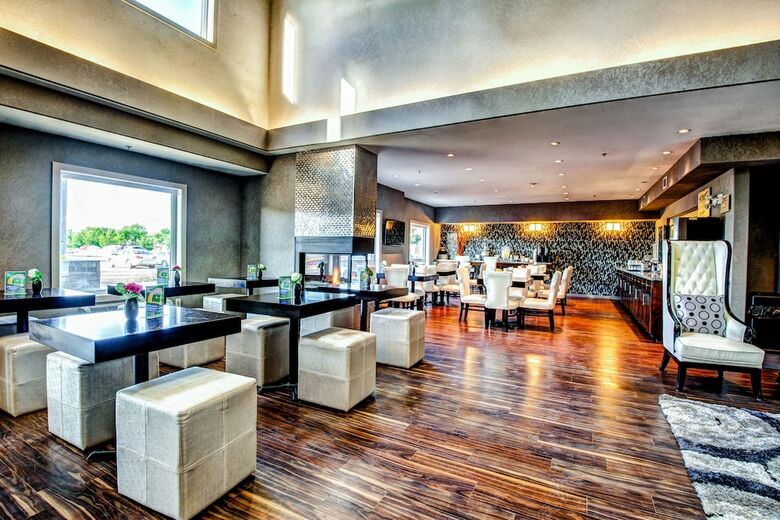 Hotel Home Inn & Suites Yorkton