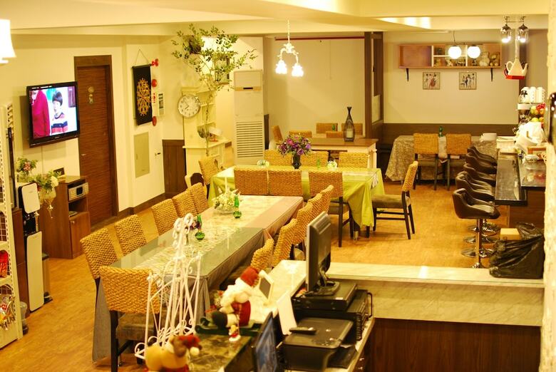 Hostal Funstay Inn Guesthouse