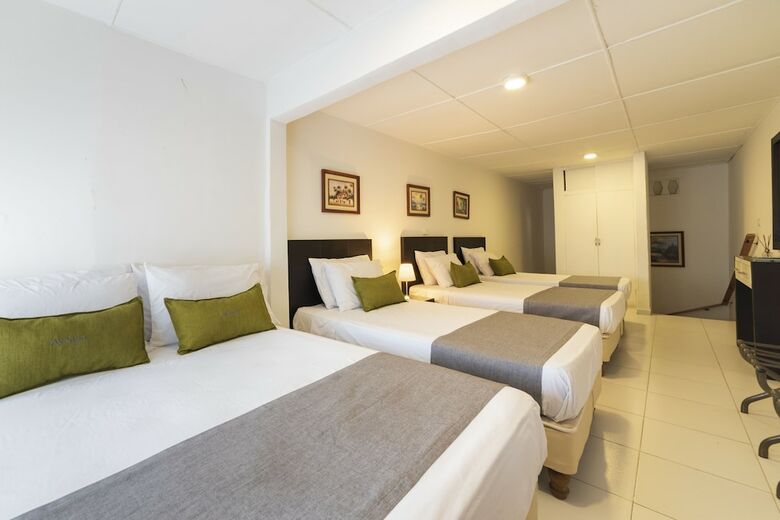 Hotel Ayenda 1303 Virrey 76
