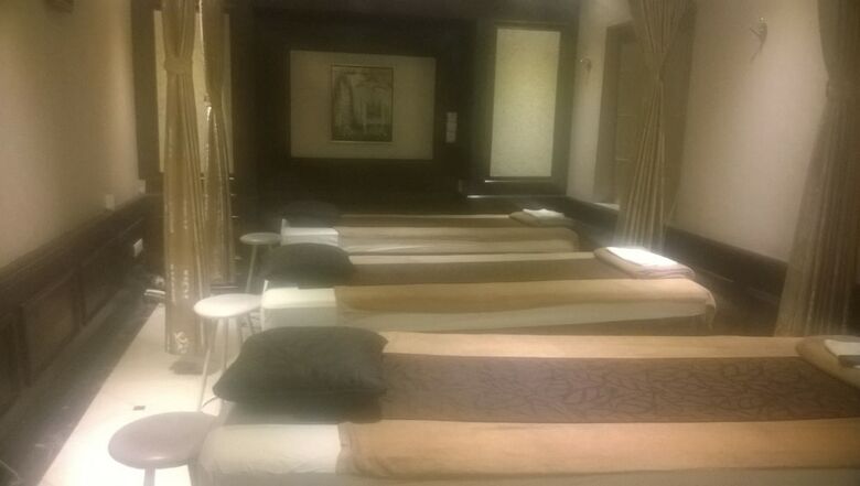 Golden Lotus Luxury Hotel