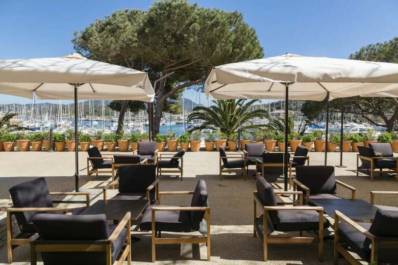 Hotel H�lios