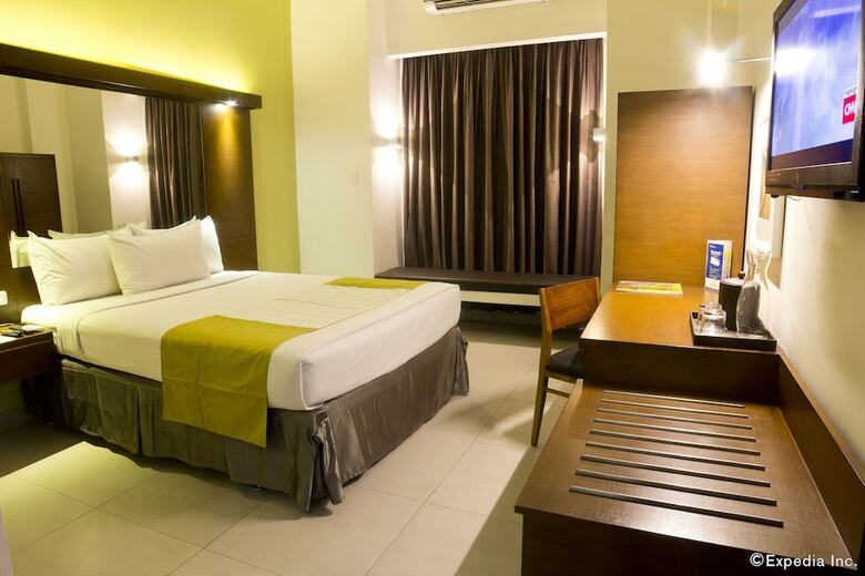 Hotel Microtel By Wyndham Acropolis