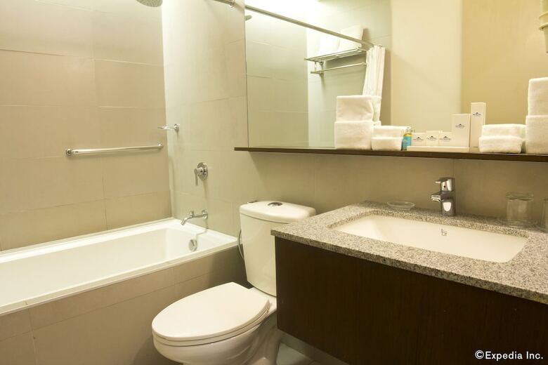 Hotel Microtel By Wyndham Acropolis