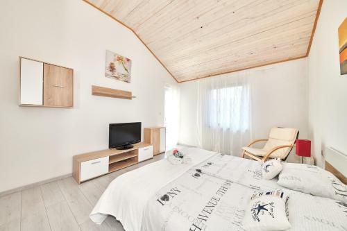 Apartments Gvarda