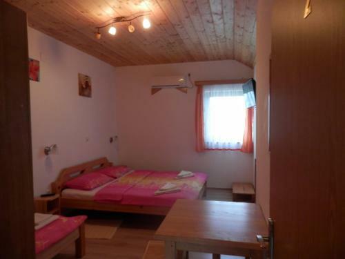Hostal Guesthouse Matija