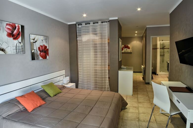 Hotel H�tel Des Deux Sorru