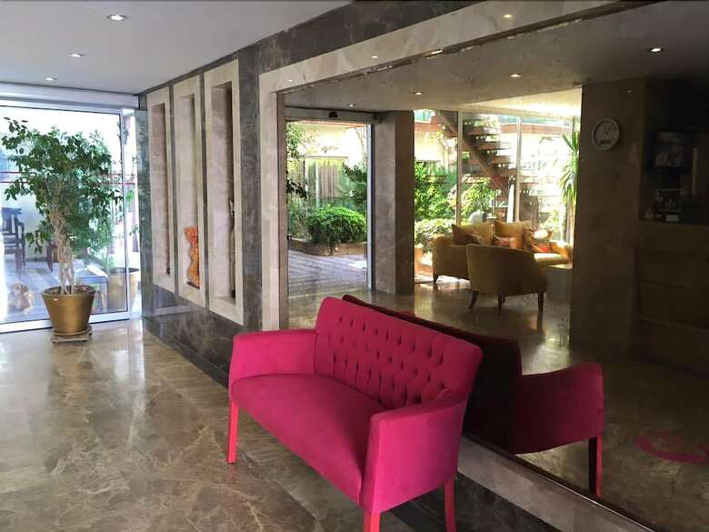 Marin-a Hotel