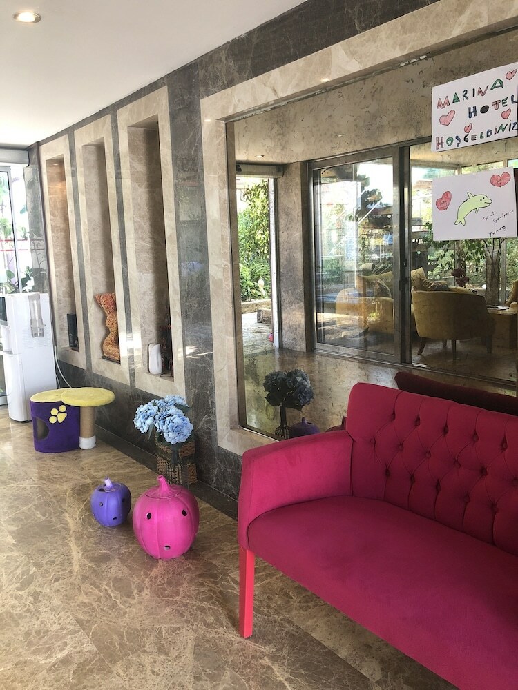 Marin-a Hotel