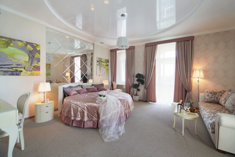 Palais Royal Hotel