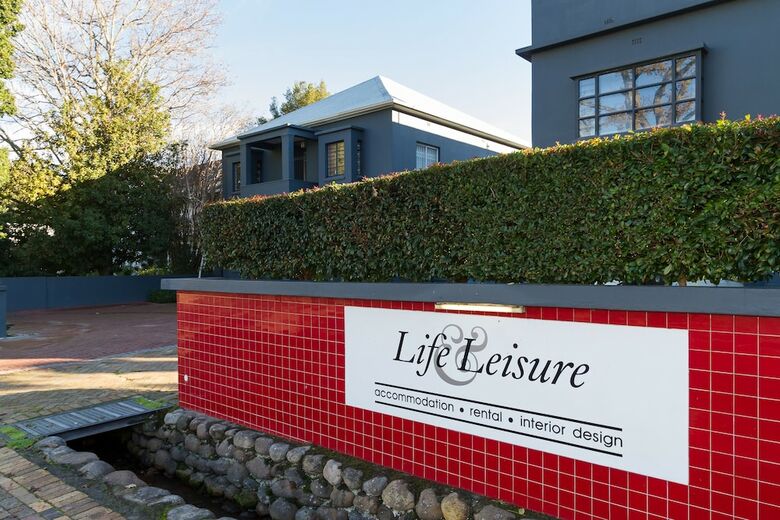 Hotel Life & Leisure Boutique Guesthouse