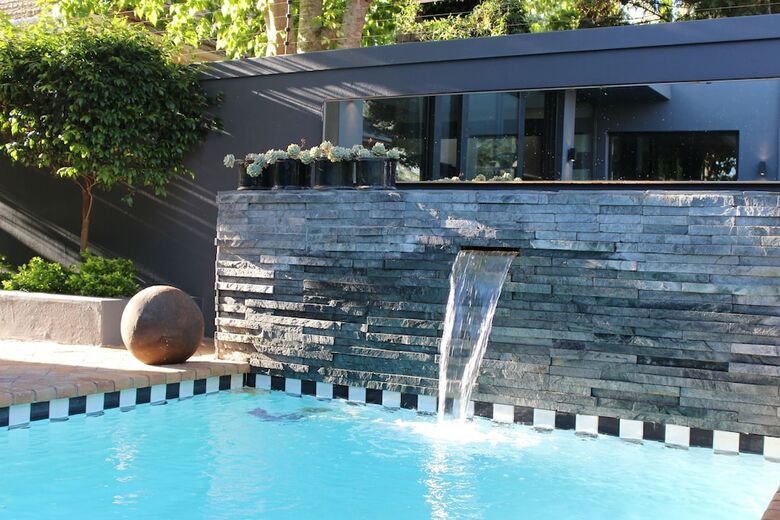 Hotel Life & Leisure Boutique Guesthouse