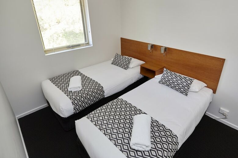 Elphin Motel & Serviced Apartments