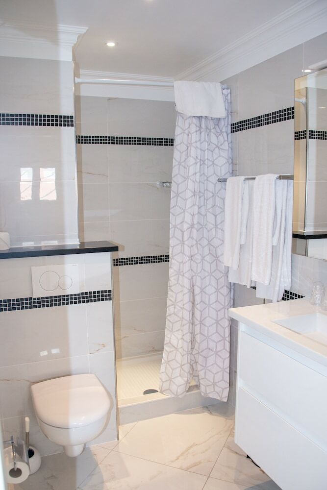 Hotel H�tel Reine D'azur