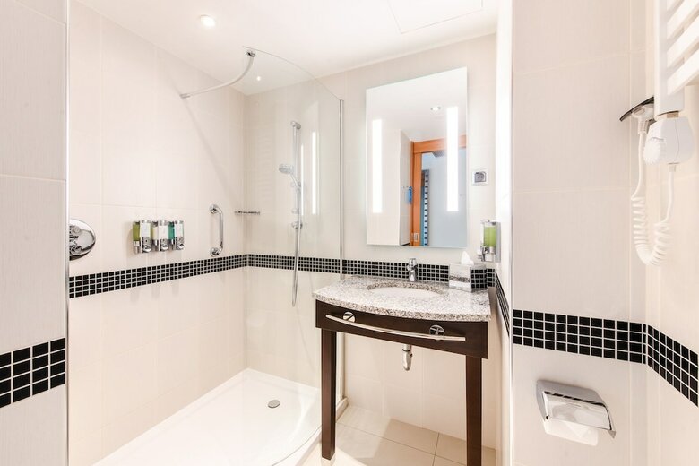 Hotel Hampton By Hilton Warsaw Airport