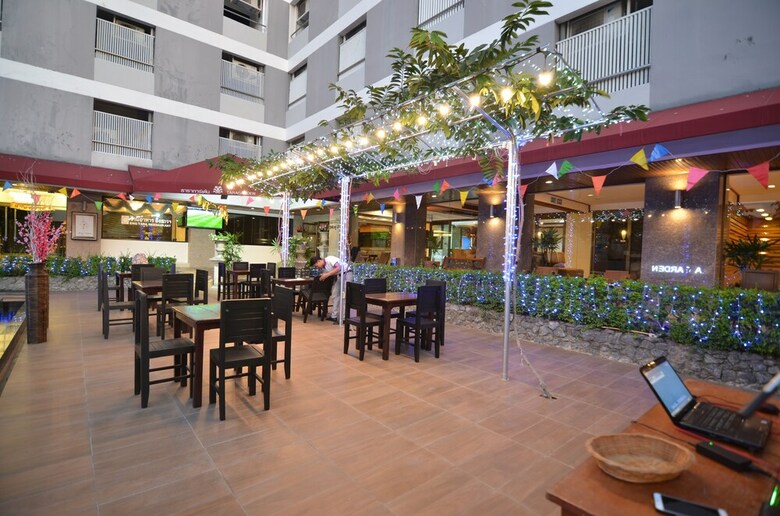 Hotel Tara Garden