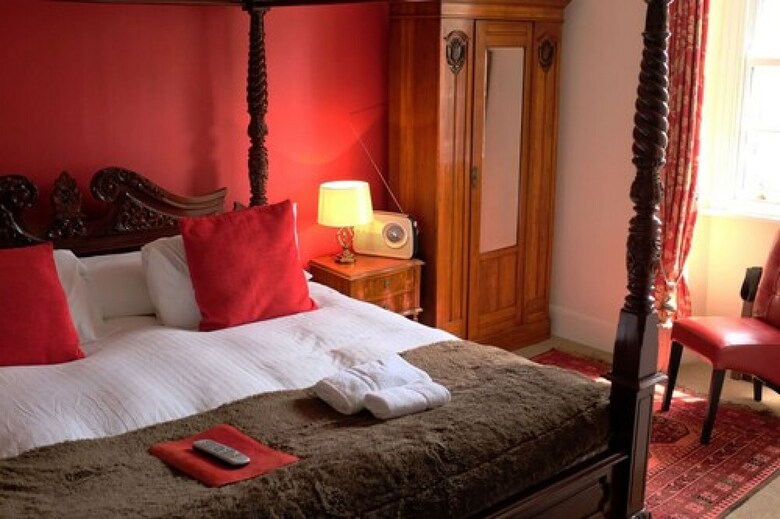 Bed & Breakfast The Old Court Hotel