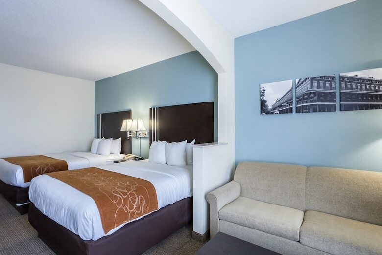 Hotel Comfort Suites