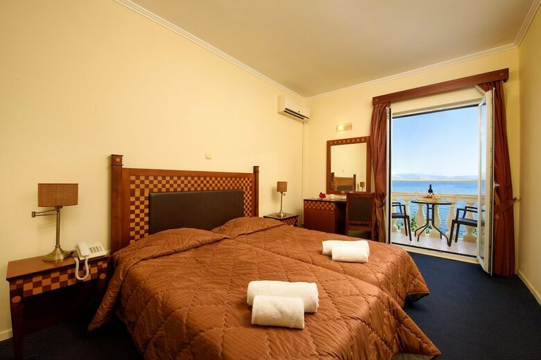 Pontikonisi Hotel