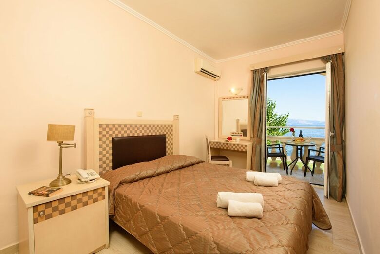 Pontikonisi Hotel