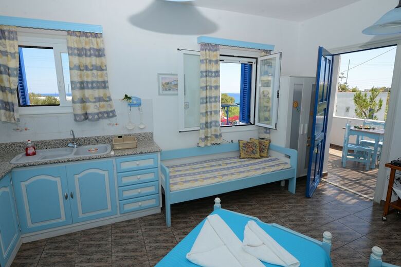 Aparthotel Dora's Studios And Apartments