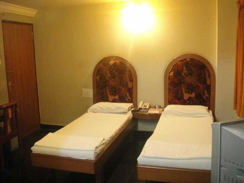 Hotel Chinna's Residency
