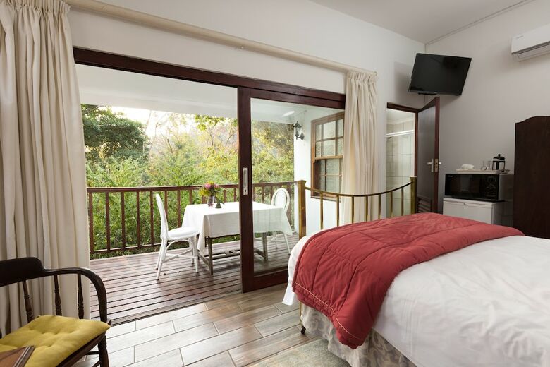 Bed & Breakfast Royston Hall Guesthouse