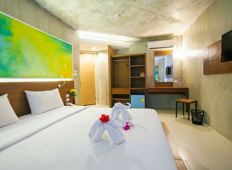 B2 Sea View Pattaya Boutique & Budget Hotel