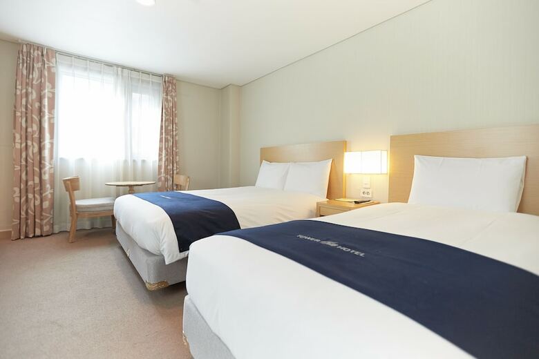 Tower Hill Hotel