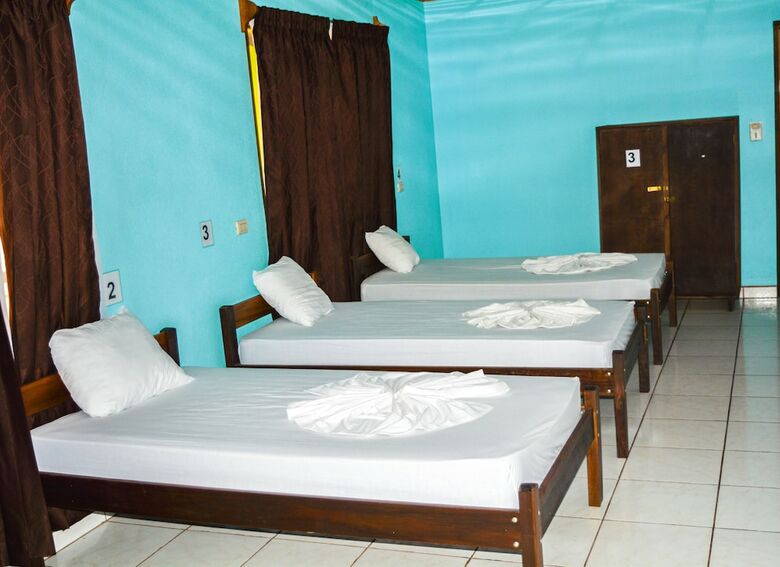 Hostal Hostel Backpackers La Fortuna
