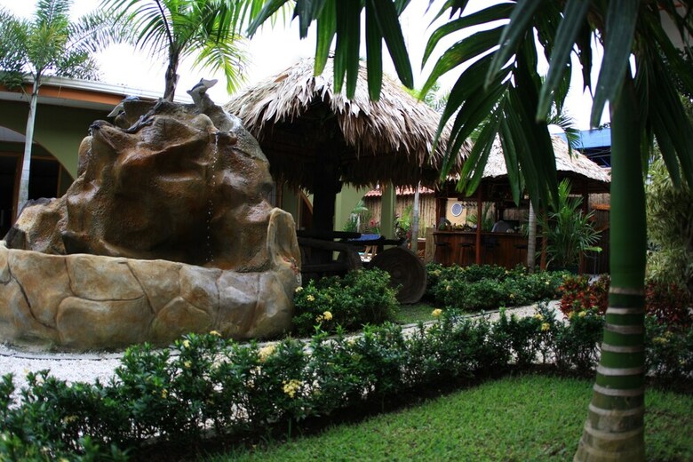 Hostal Hostel Backpackers La Fortuna