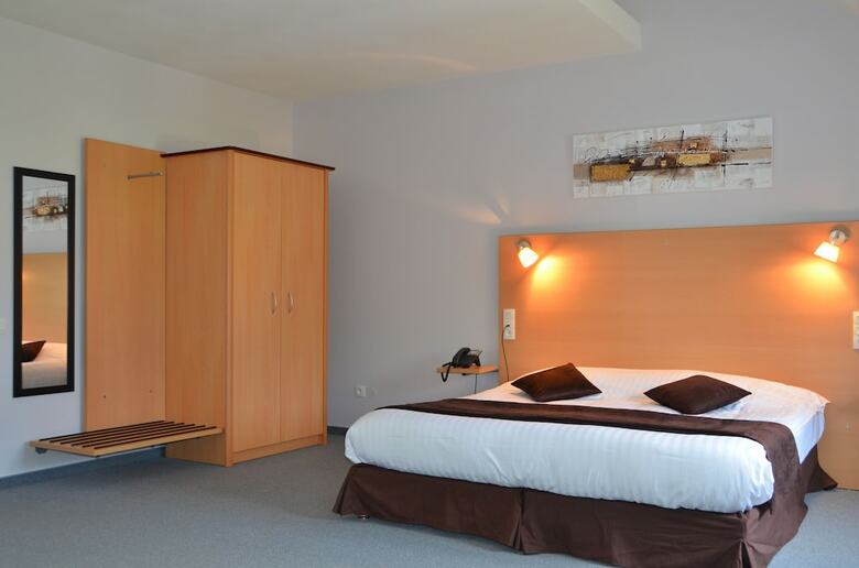 Hotel Carr� Py' H�tel