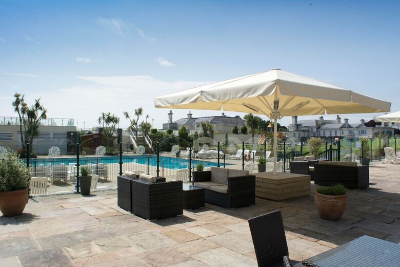 Tlh Toorak Hotel