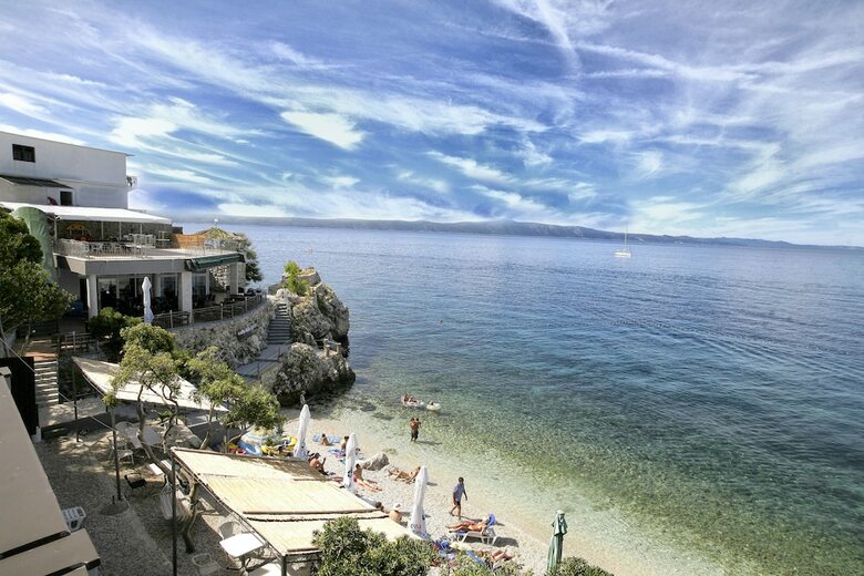 Beach Hotel