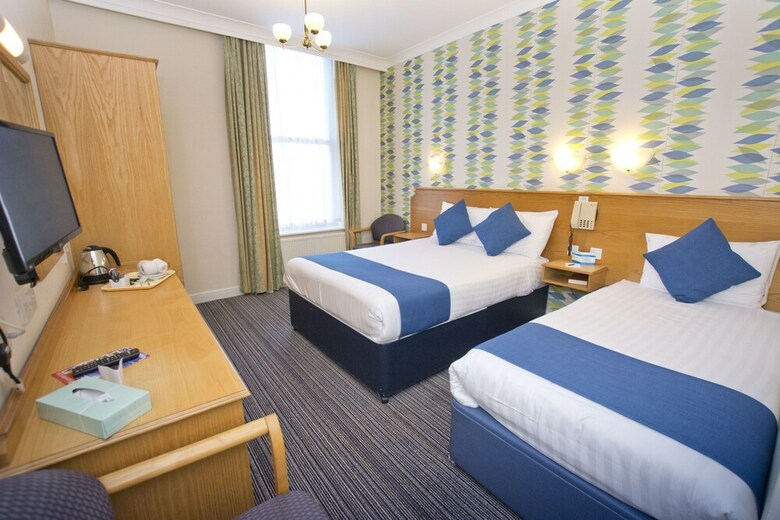 Tlh Carlton Hotel