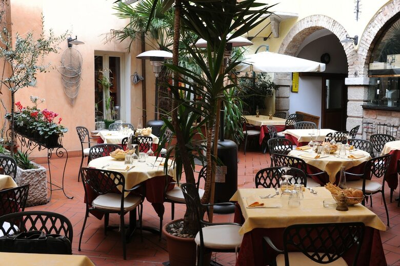 Hotel Albergo Trattoria Alessi