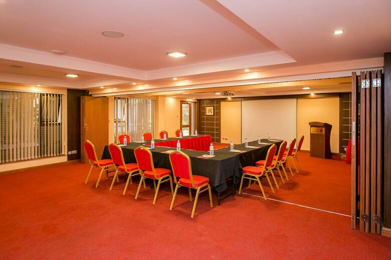 Waridi Paradise Hotel & Suites