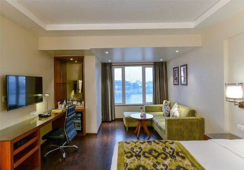 Hotel Lemon Tree Premier The Atrium, Ahmedabad