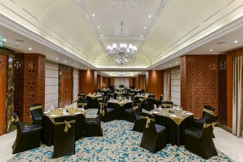 Hotel Lemon Tree Premier The Atrium, Ahmedabad