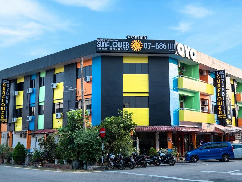 Oyo 884 Sun Flower Express Hotel