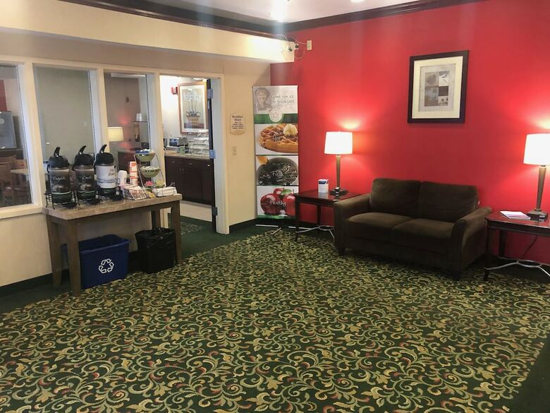 Hotel Quality Inn & Suites