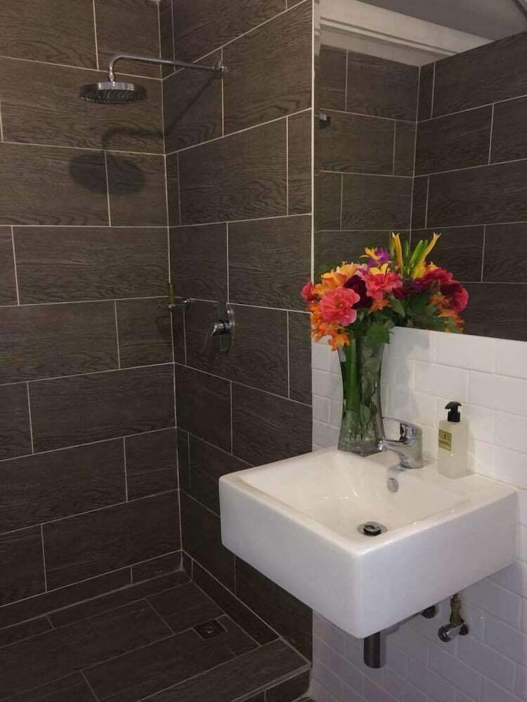 Bed & Breakfast Sunbird Guest House