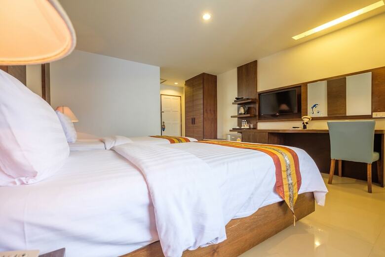 Hotel Naina Resort & Spa