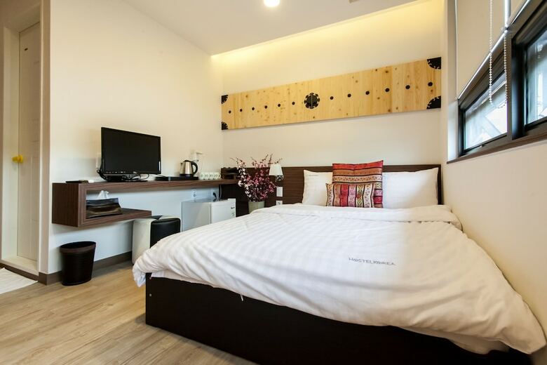 Hotel Hostel Korea 11th Changdeokgung