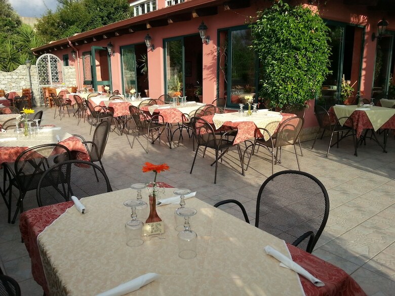 Hotel Borgo Di Santa Barbara