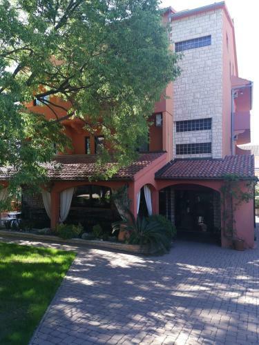 Bed & Breakfast Villa Maimare