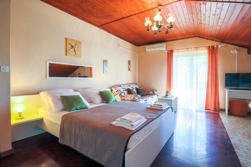 Hostal Apartments And Rooms Sinka